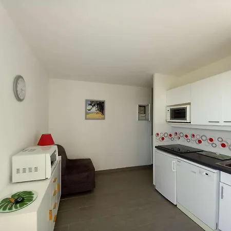 Apartment Royan, 2 Pieces, 4 Personnes - Fr-1-494-30 Royan